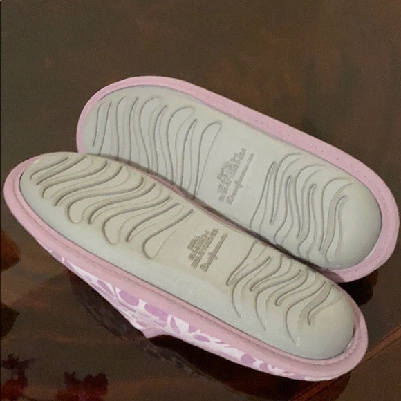 Slippers - Picture 4 of 4